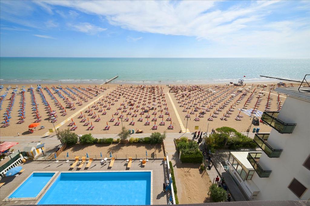 Hotel London Lido di Jesolo Exterior foto